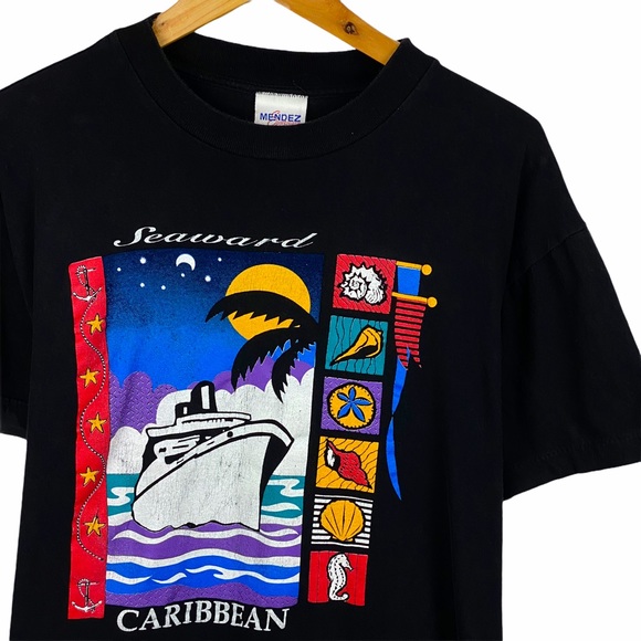 UO Vintage Retro Seaworld Caribbean Beach Travel Graphic Short Sleeve T-Shirt - Picture 1 of 7